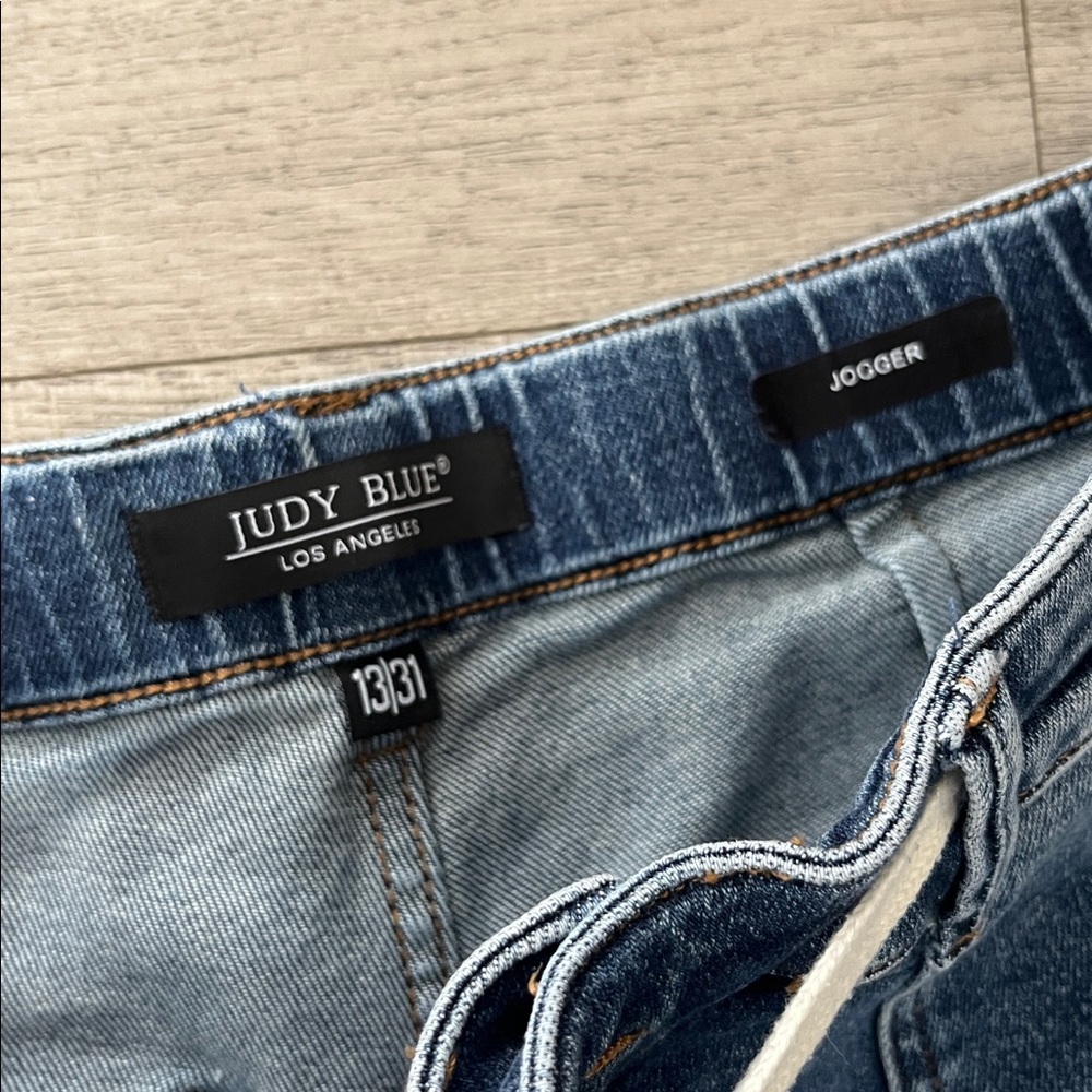 Judy Blue high rise pull on jogger jeans, size 31” (size 13) - Picture 5 of 5